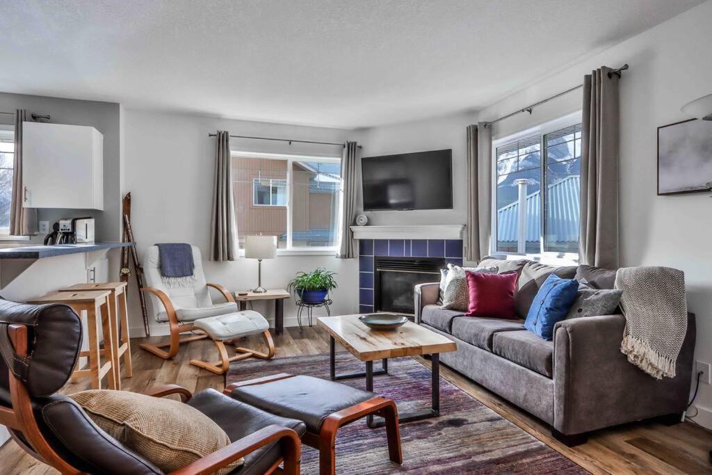 شقة Big Mountain Views - Bright 2-Story Corner Unit كانمور المظهر الخارجي الصورة