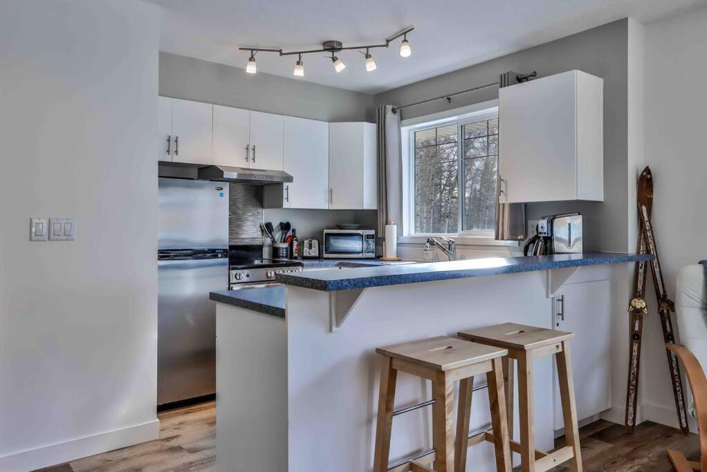 شقة Big Mountain Views - Bright 2-Story Corner Unit كانمور المظهر الخارجي الصورة